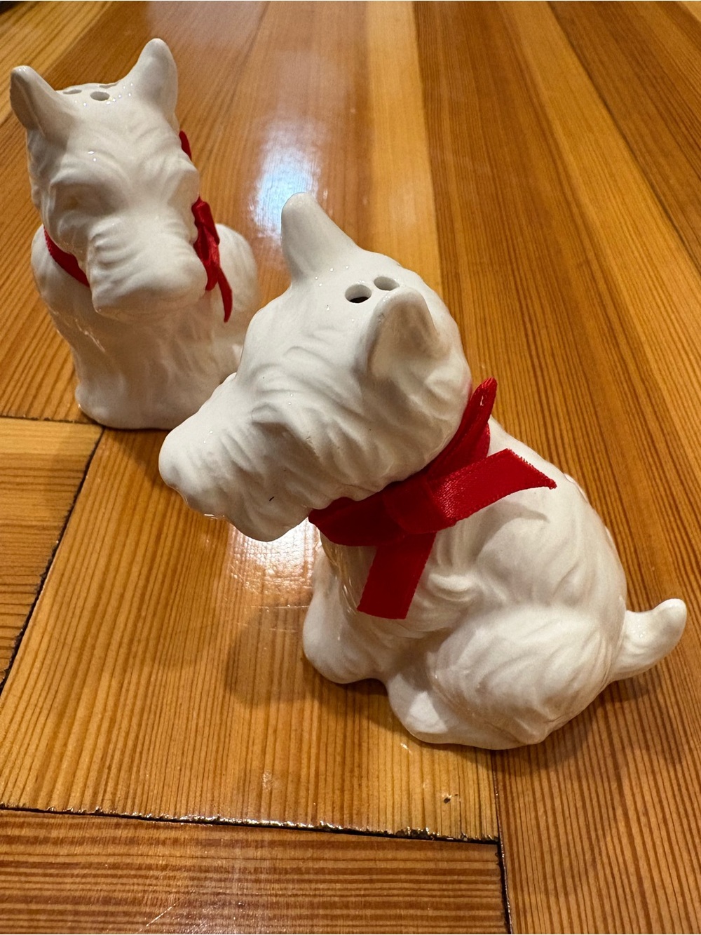 White Ceramic Scottie Dog Salt and Pepper Shaker Set with Red Ribbon, Vintage